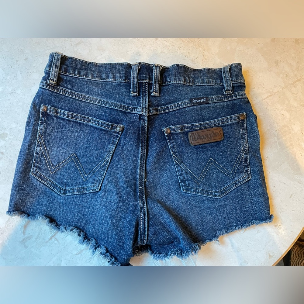 Wrangler women’s cut off denim shorts